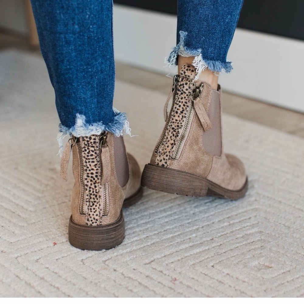 Very G Vienna Taupe Chelsea Ankle Boots for Women - Casual Zip-On Bootie